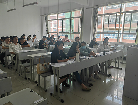 2.jpg 【魅力工程】- 云南经济管理学院建筑工程学院 举行2023届土木工程专业 本科毕业设计开题答辩 第 3 张