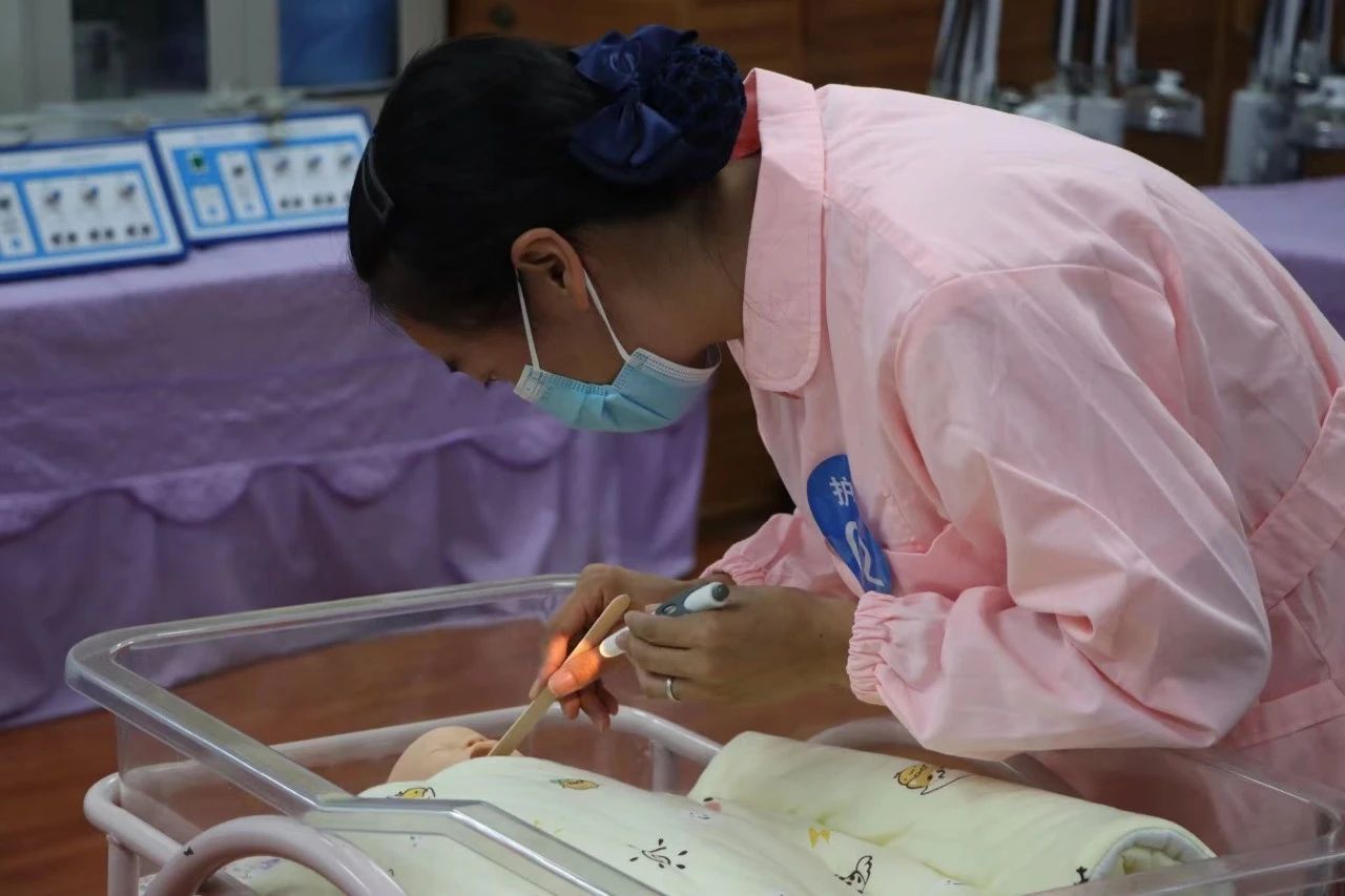 2023年昆明市职业技能竞赛暨老年人能力评估师、孤残儿童护理员职业技能竞赛在云南经济管理学院举行 第 6 张 2023年昆明市职业技能竞赛暨老年人能力评估师、孤残儿童护理员职业技能竞赛在云南经济管理学院举行 第 6 张