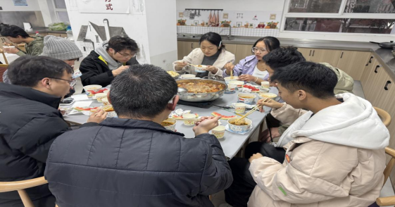 屏幕截图 2025-12-16 205223.png 屏幕截图 2025-12-16 205223.png