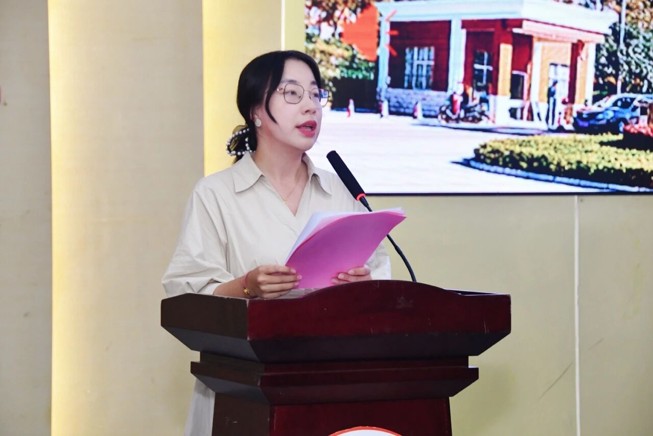 法商融合强基,梦想新程破局!财经商贸学院隆重举行2025级新生开学典礼 第 3 张 法商融合强基,梦想新程破局!财经商贸学院隆重举行2025级新生开学典礼 第 3 张