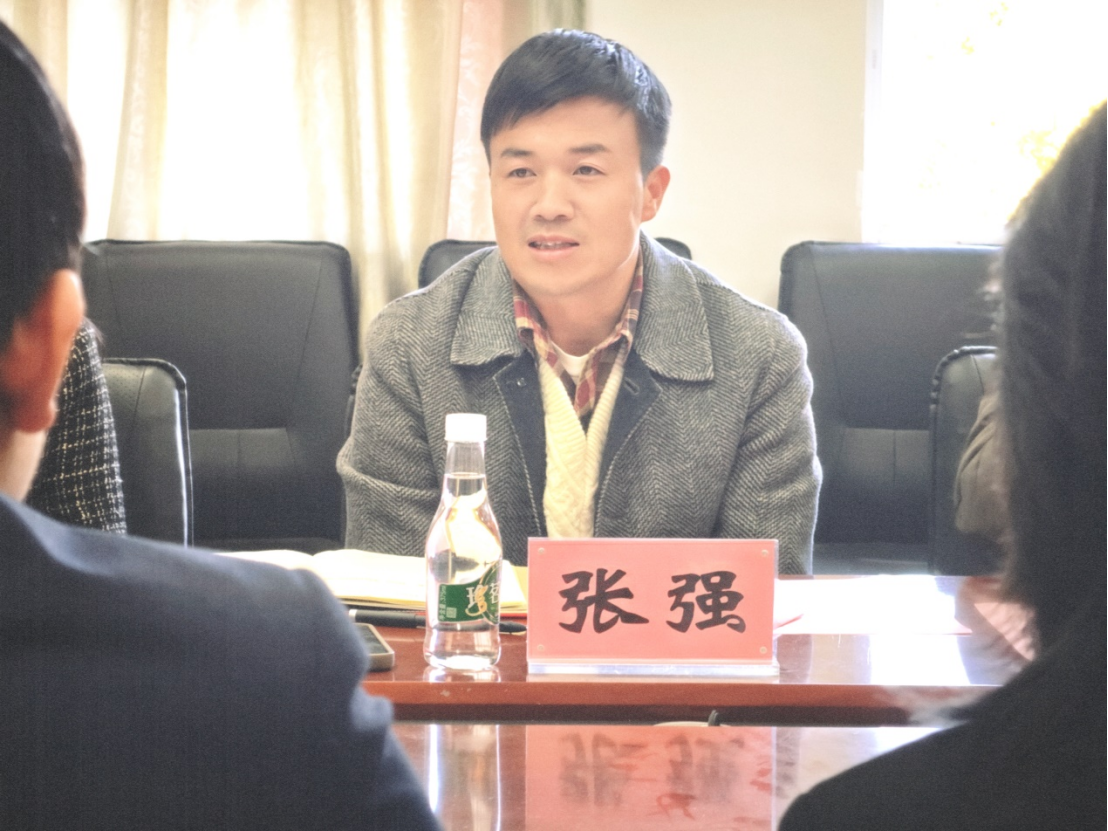 学院资讯 | 同心聚力话发展，师生共话促成长——财经商贸学院召开2025-2026学年团学骨干与学院领导“面对面”座谈会 第 2 张