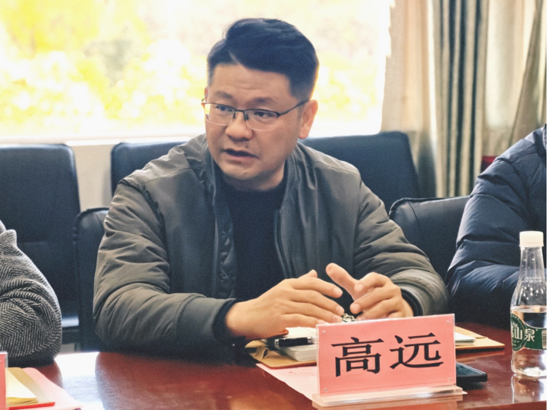 学院资讯 | 同心聚力话发展，师生共话促成长——财经商贸学院召开2025-2026学年团学骨干与学院领导“面对面”座谈会 第 4 张