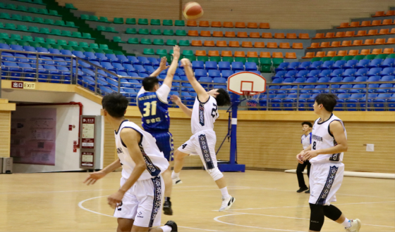 蓄力而发,挺进总决赛终章!医学院勇闯校篮球赛总决赛 第 4 张 蓄力而发,挺进总决赛终章!医学院勇闯校篮球赛总决赛 第 4 张