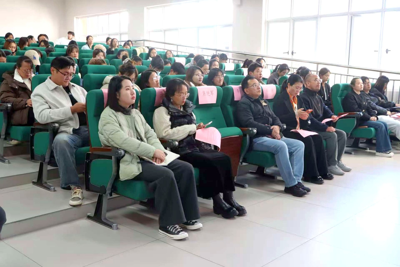 我敢闯、我会创——云南经济管理学院医学院中国国际大学生创新大赛(2026)院赛成功举办 第 3 张 我敢闯、我会创——云南经济管理学院医学院中国国际大学生创新大赛(2026)院赛成功举办 第 3 张