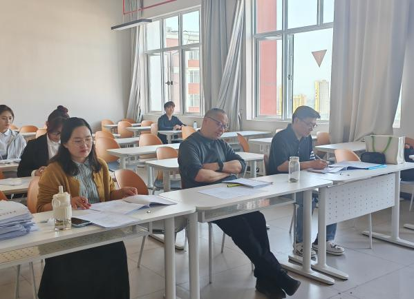 学子展风采，答辩启新程 ——商学院本科市场营销专业毕业论文答辩圆满举行 第 3 张