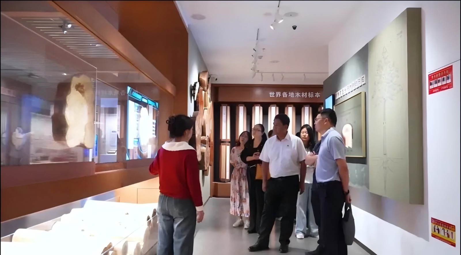 5.22艺传总支赴西南林联学联建活动2.jpg 5.22艺传总支赴西南林联学联建活动2.jpg