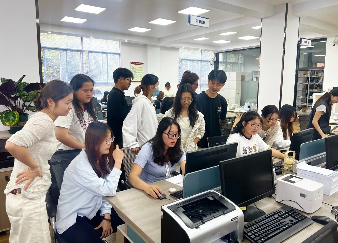 不再犹豫!云经管会计学为你选对未来路! 第 15 张 不再犹豫!云经管会计学为你选对未来路! 第 15 张