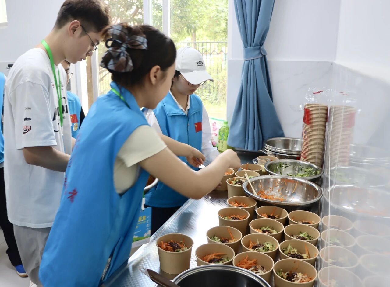 烟火启医路，温情赴新程—云经管医学院将以爱育人融进了迎新的温暖里 第 2 张