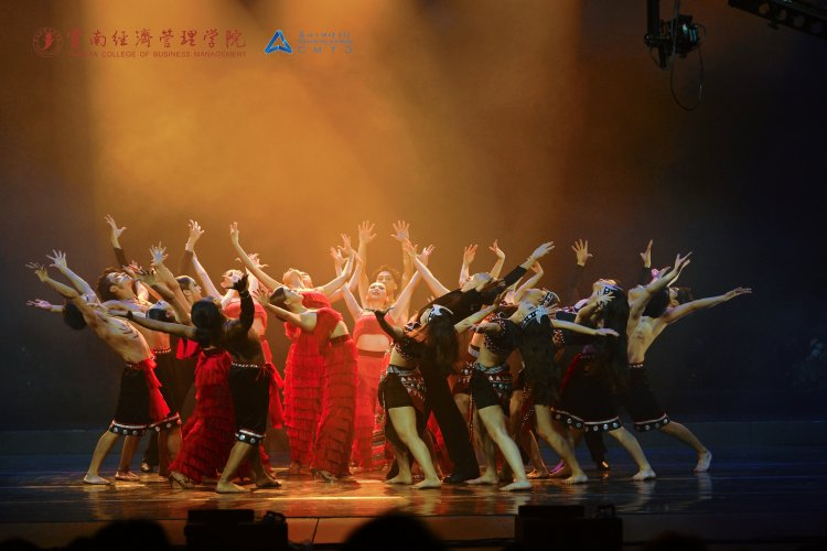 万象映界  艺彩绽放——云南经济管理学院艺术与传媒学院2026“万象·映界”展演今日绽放，双馆共赏艺术盛宴 第 38 张